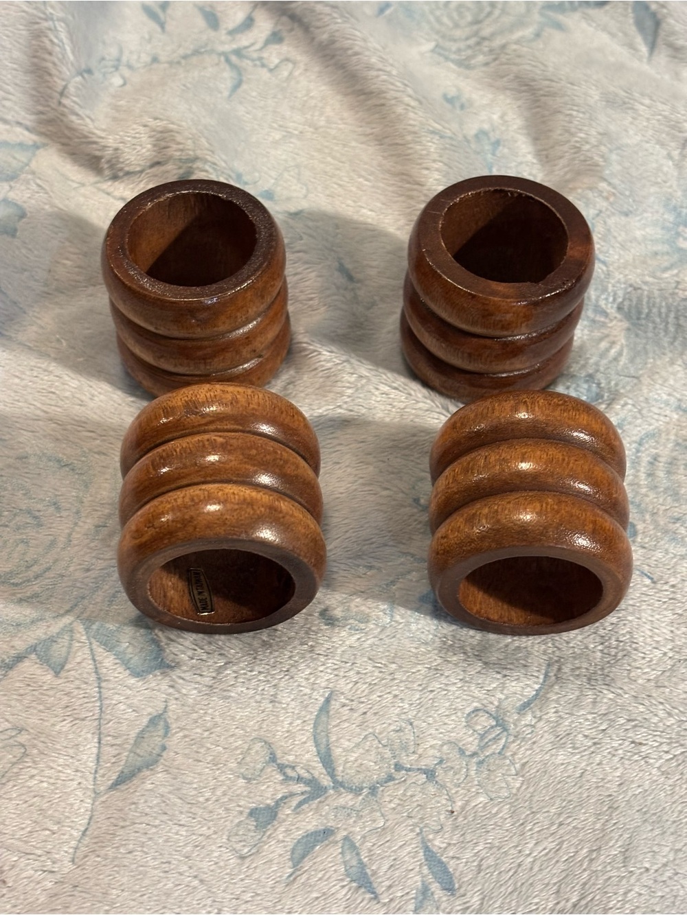Wooden Ribbed Napkin Rings - Brown